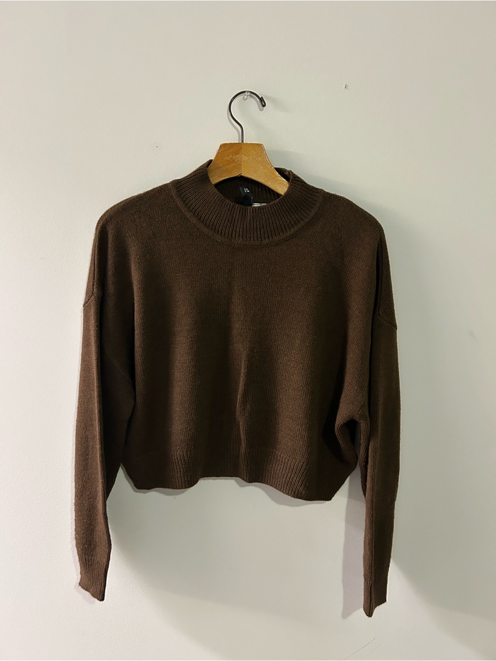H&M Women's Brown Crewneck Sweater